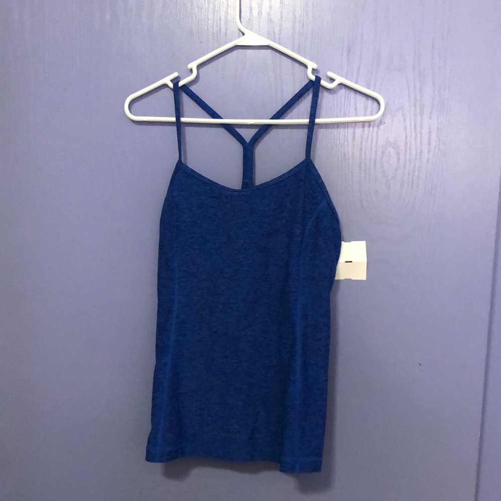 Brand new under armour muscle shirt with built in bra